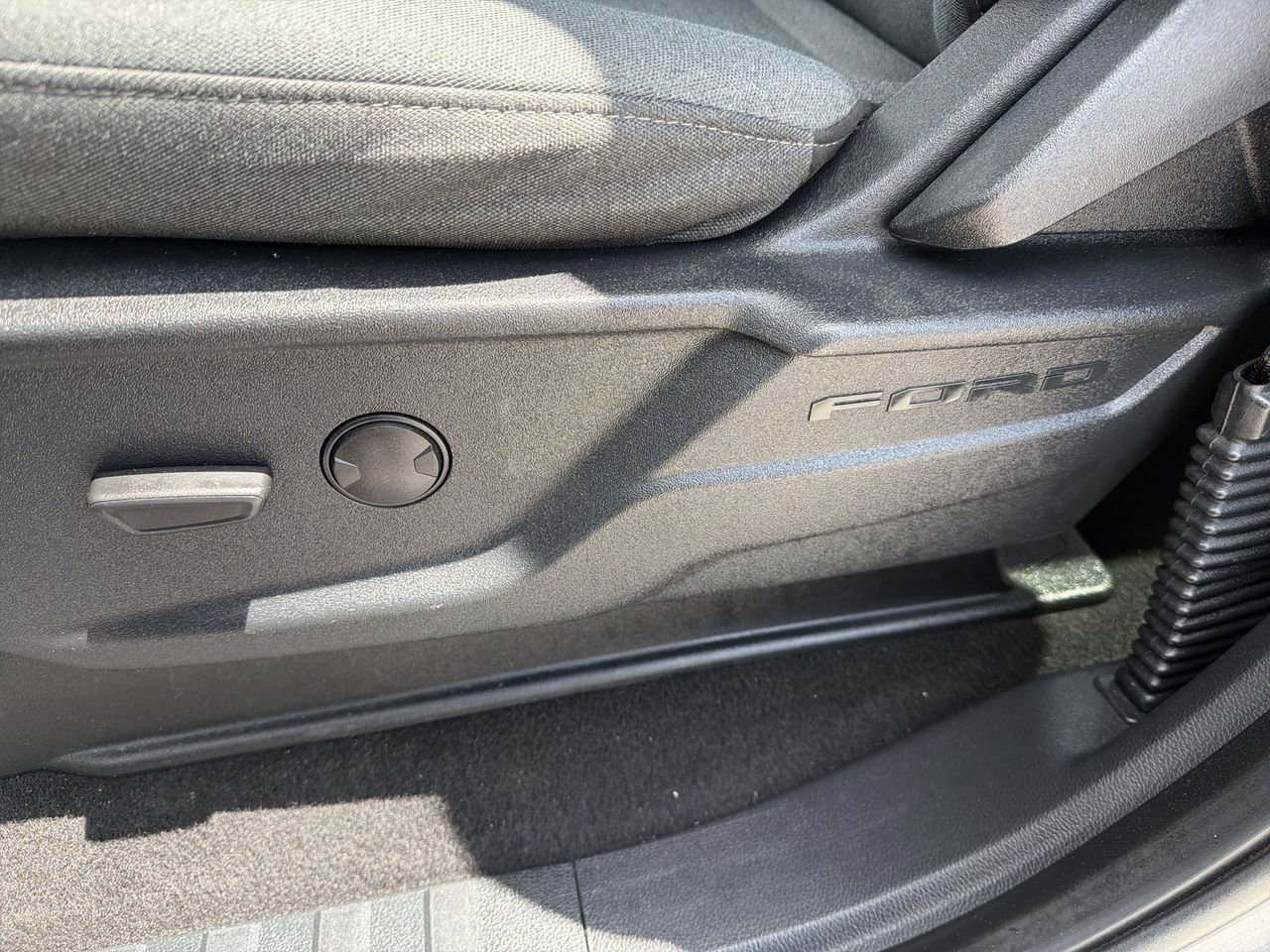 Used 2024 Gray Metallic Ford XLT image 17