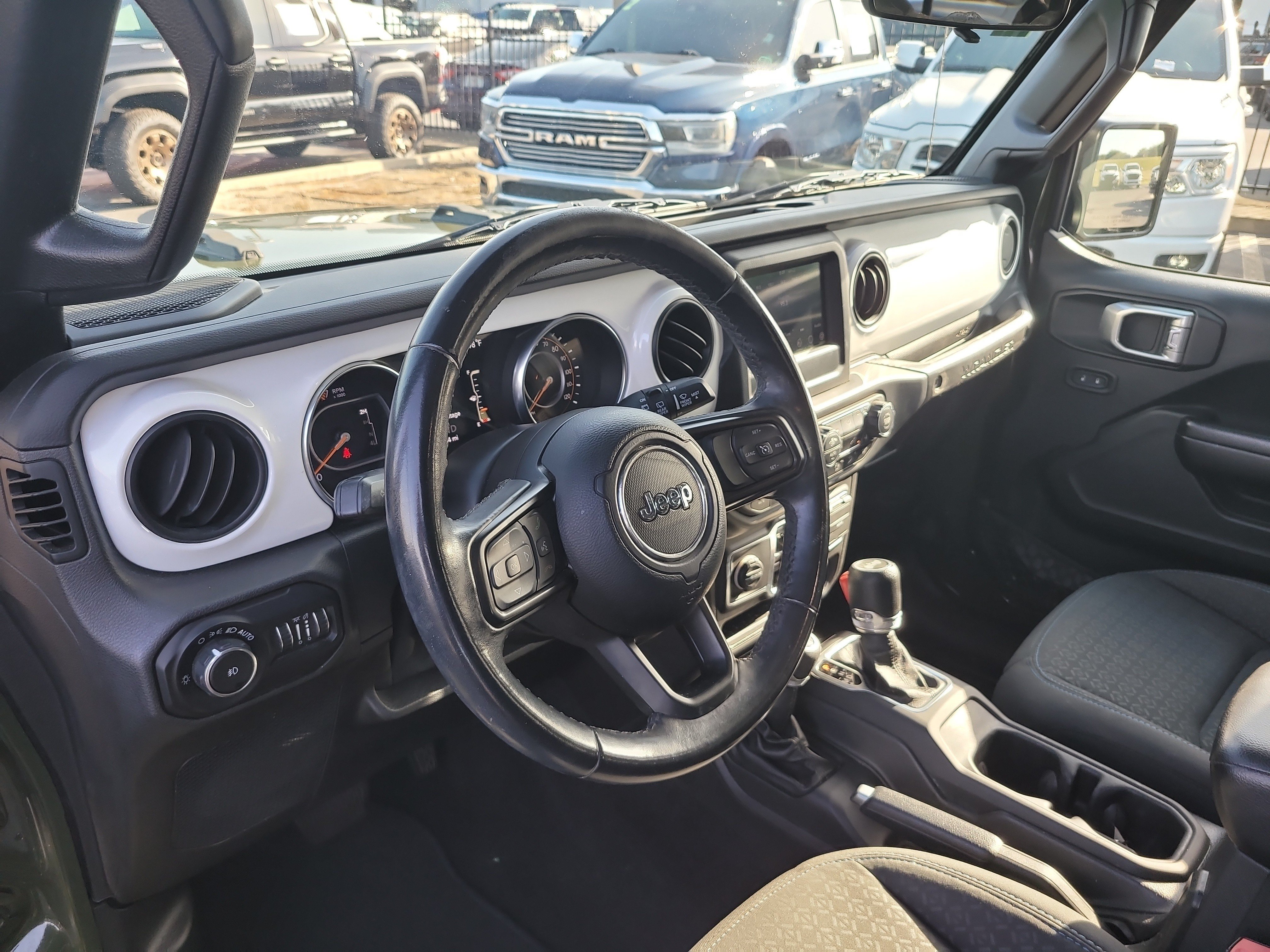 Used 2021 Sarge Green Clearcoat Jeep Unlimited Islander image 18