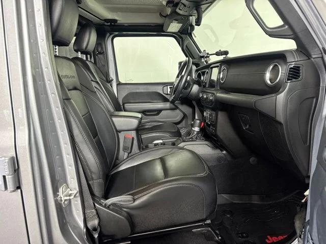 Used 2020 Silver Jeep Overland image 4