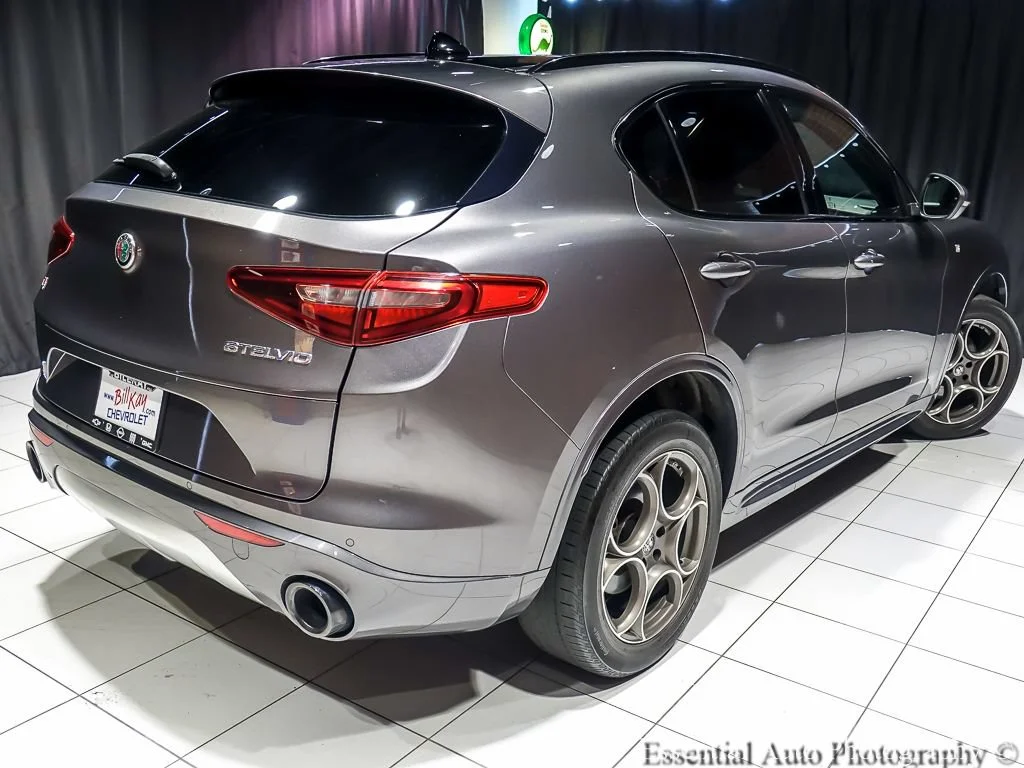 Used 2023 Gray Alfa Romeo Ti AWD image 9