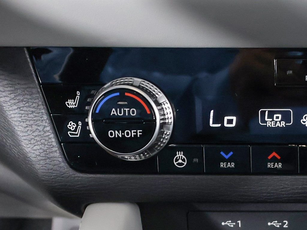2025 Mitsubishi Outlander SEL - Photo 50