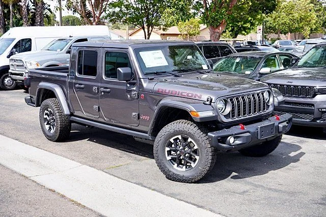 New 2026 Granite Crystal Metallic Clear-Coat Exterior Paint Jeep Rubicon image 3