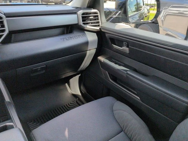 Used 2022  Toyota SR5 image 14