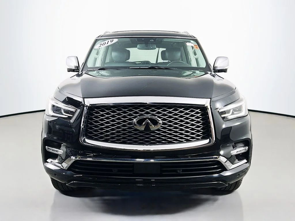 Used 2019 Black INFINITI LUXE image 2