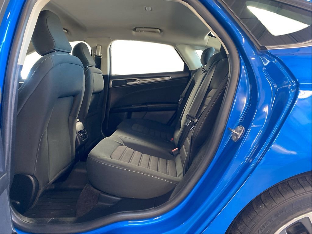 Used 2020 Blue Ford SE image 8