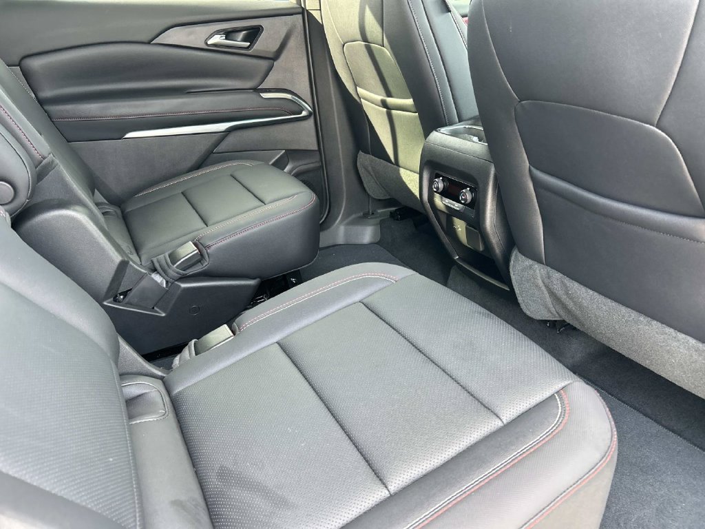 Certified Used 2025 Pearl Chevrolet Z71 image 22
