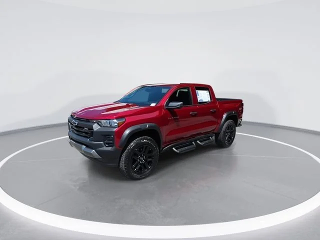 Used 2025 Red Chevrolet Trail Boss image 4