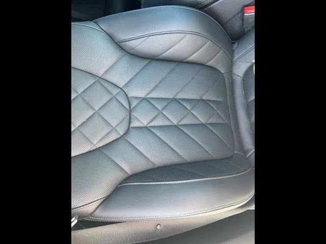 Used 2023 Green BMW xDrive40i image 19