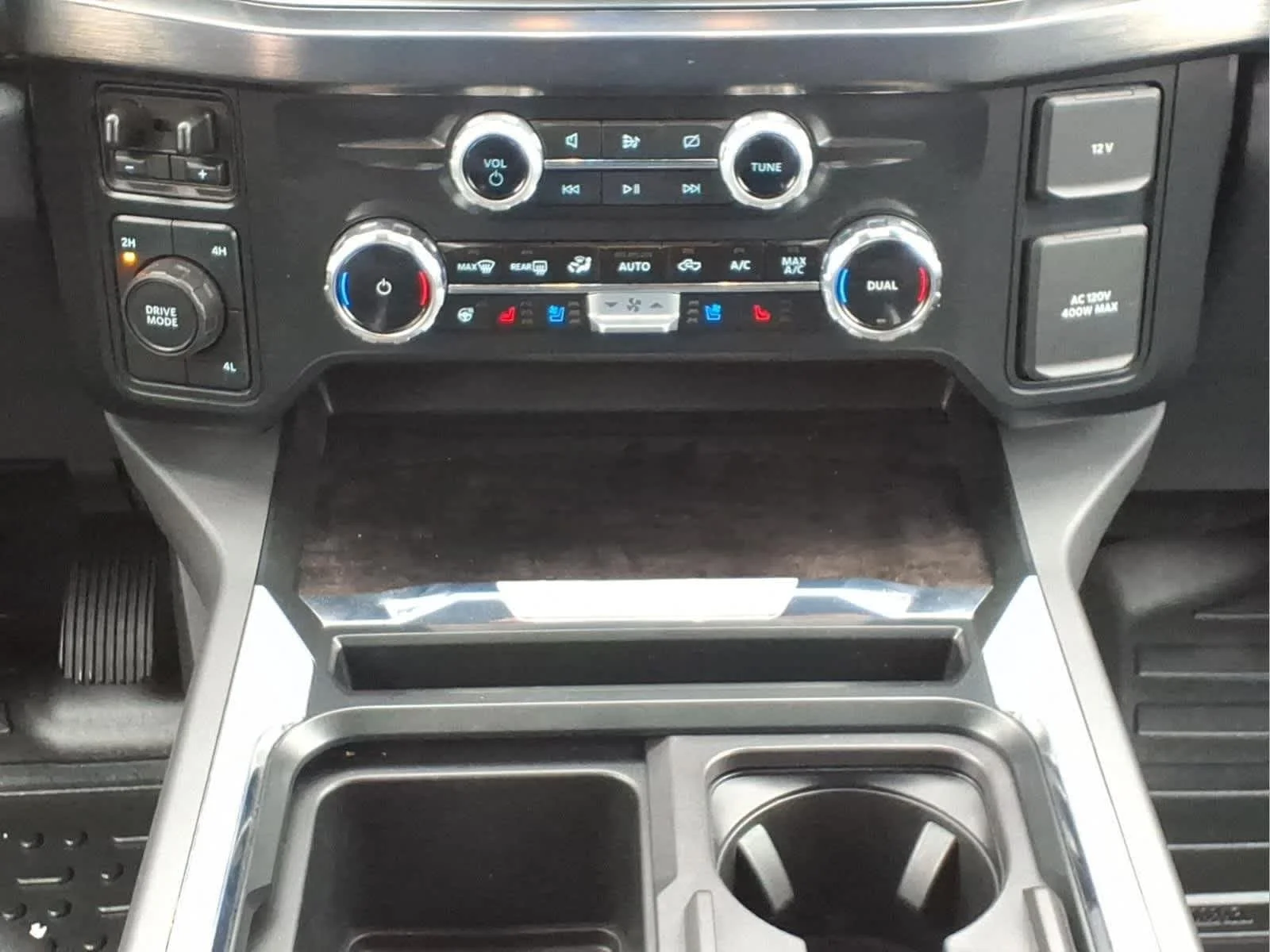Used 2024 Carbonized Gray Ford LARIAT image 25