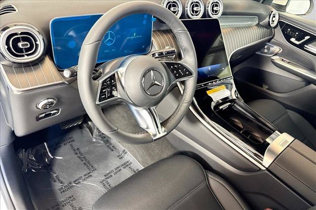 New 2026 Polar White Mercedes-Benz GLC 300 image 39