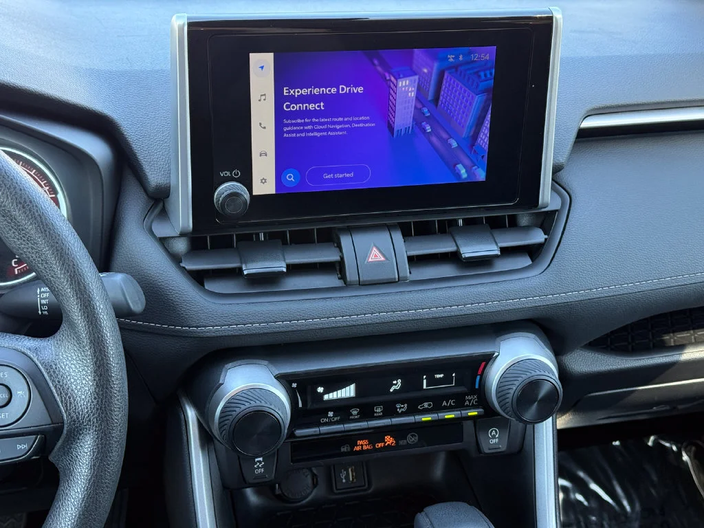 Used 2025  Toyota LE image 28