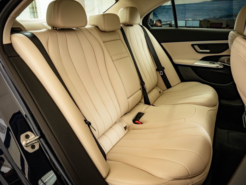 New 2026 Nautical Blue Metallic Mercedes-Benz E 350 image 44