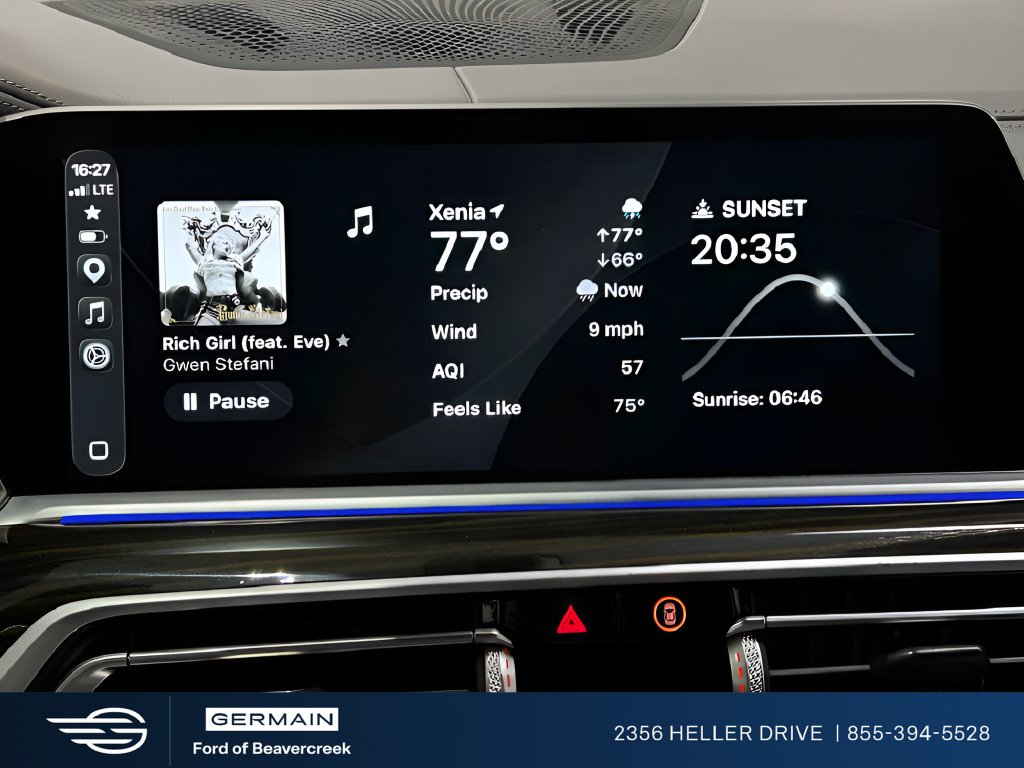 Used 2021 Black Sapphire Metallic BMW xDrive40i image 16