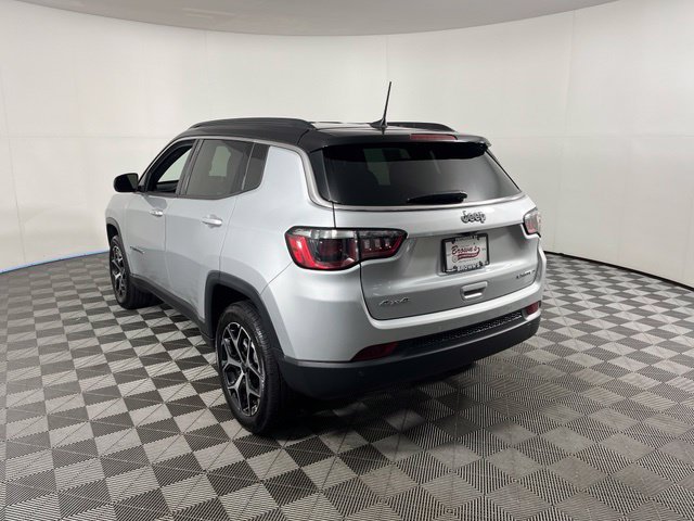 Used 2026 Silver Jeep Limited image 5