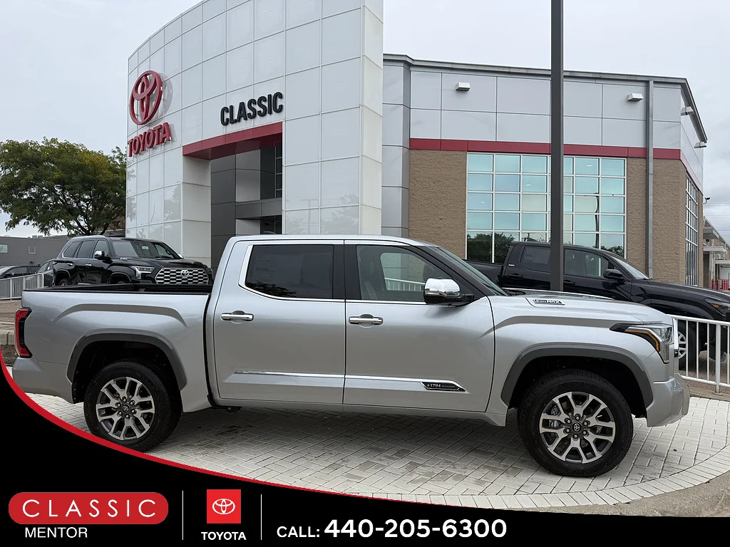New Toyota Tundra i-FORCE Max for Sale in Mentor, OH