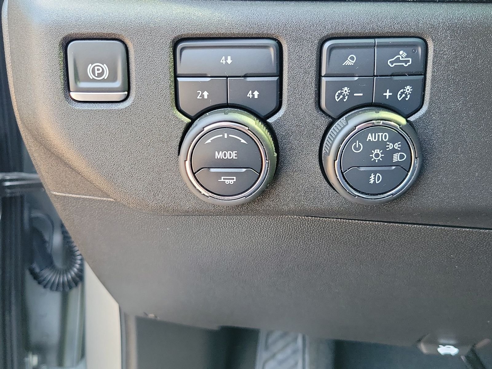 Used 2025 Gray Chevrolet LT image 14