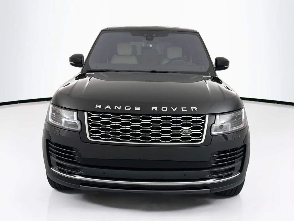 Used 2022 Black Land Rover Westminster image 2
