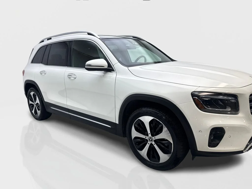 Used 2025 White Mercedes-Benz GLB 250 image 12