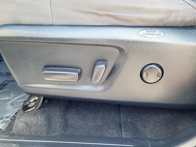 Used 2017  Toyota  image 11