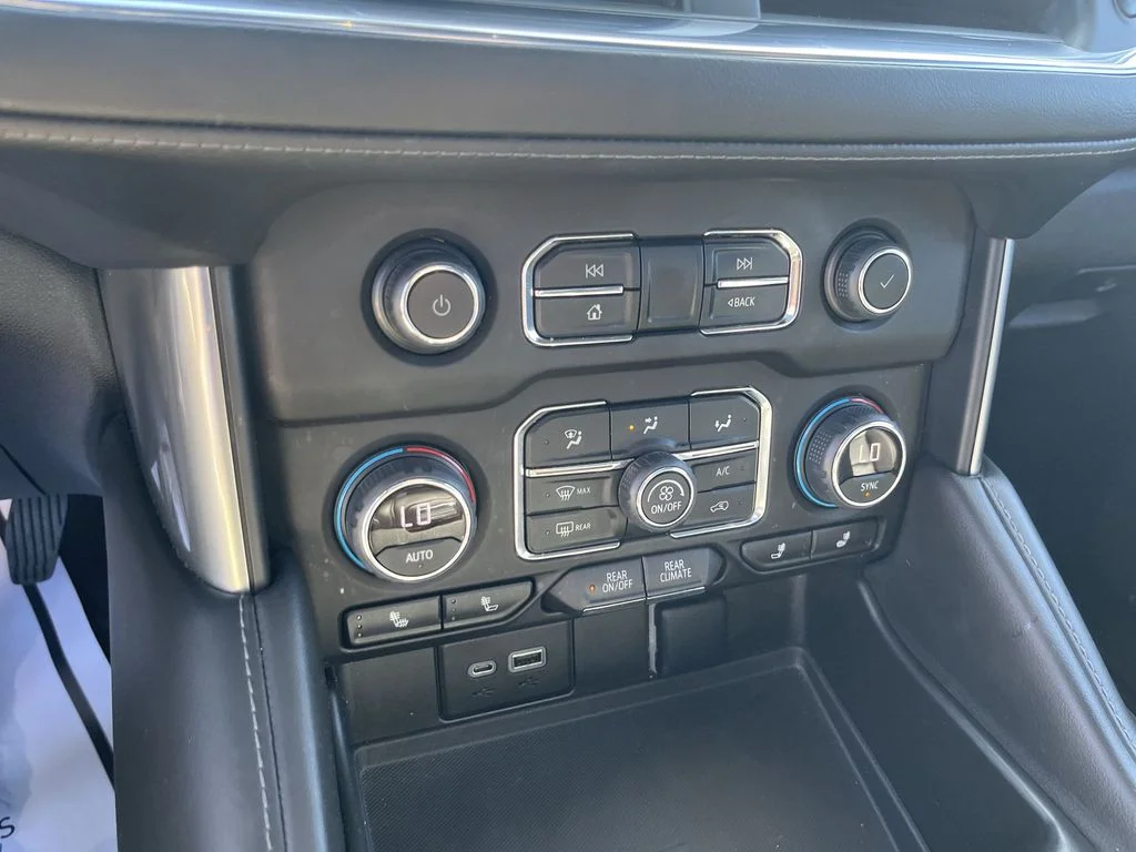 Used 2022 White Chevrolet LT image 19