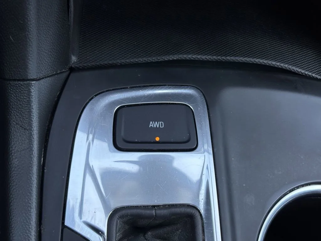 Used 2020 MIDNIGHT BLUE METALLIC Chevrolet LT image 28