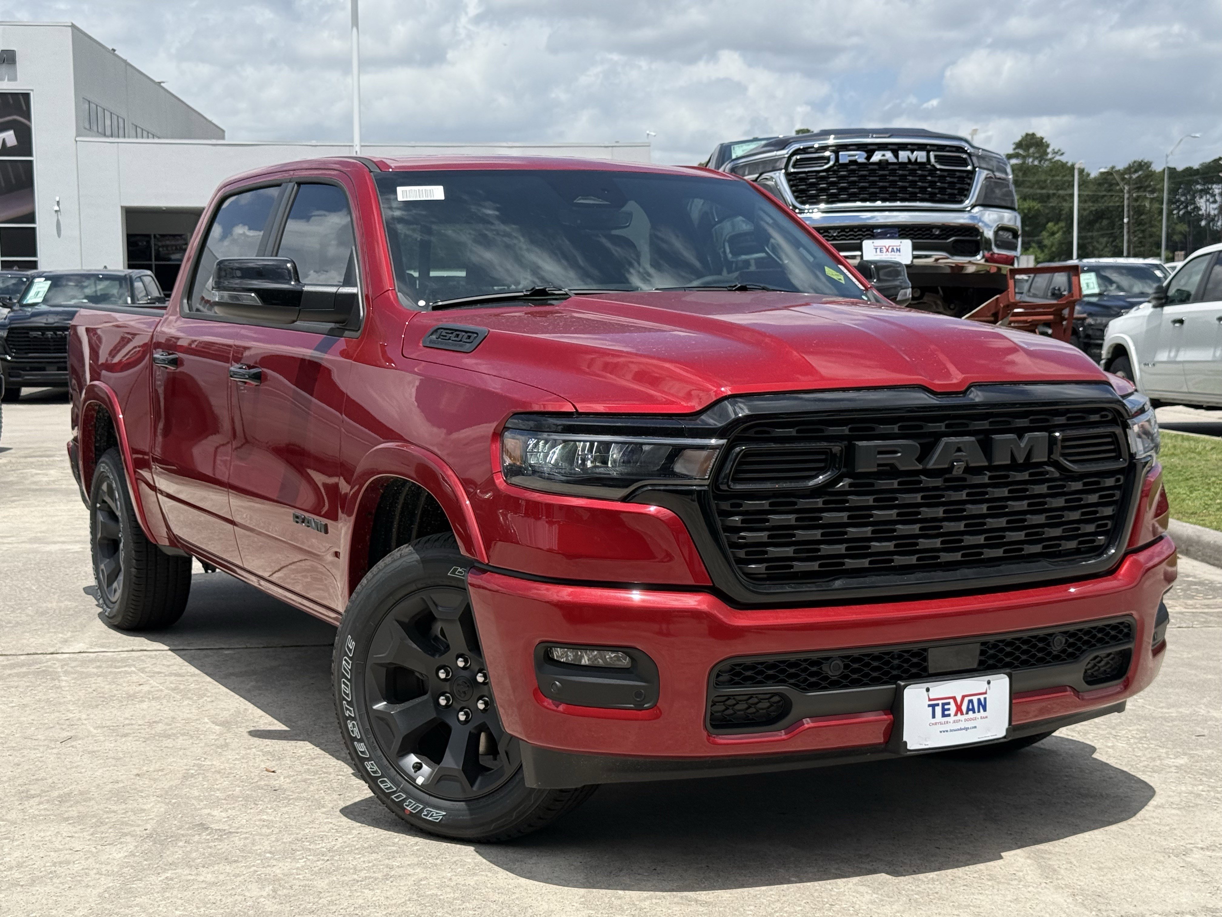 New 2026 Molten Red Pearl-Coat Exterior Paint RAM Lone Star image 2