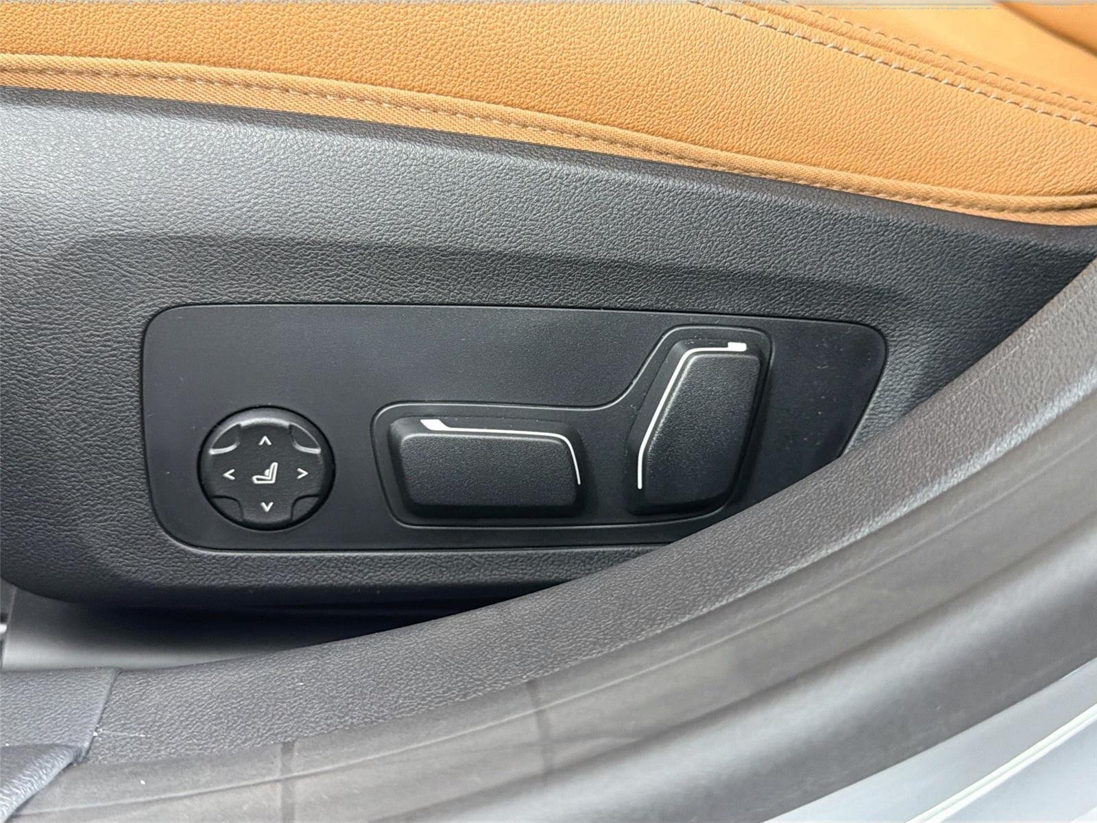 New 2026 Brooklyn Grey Metallic BMW xDrive40 image 20