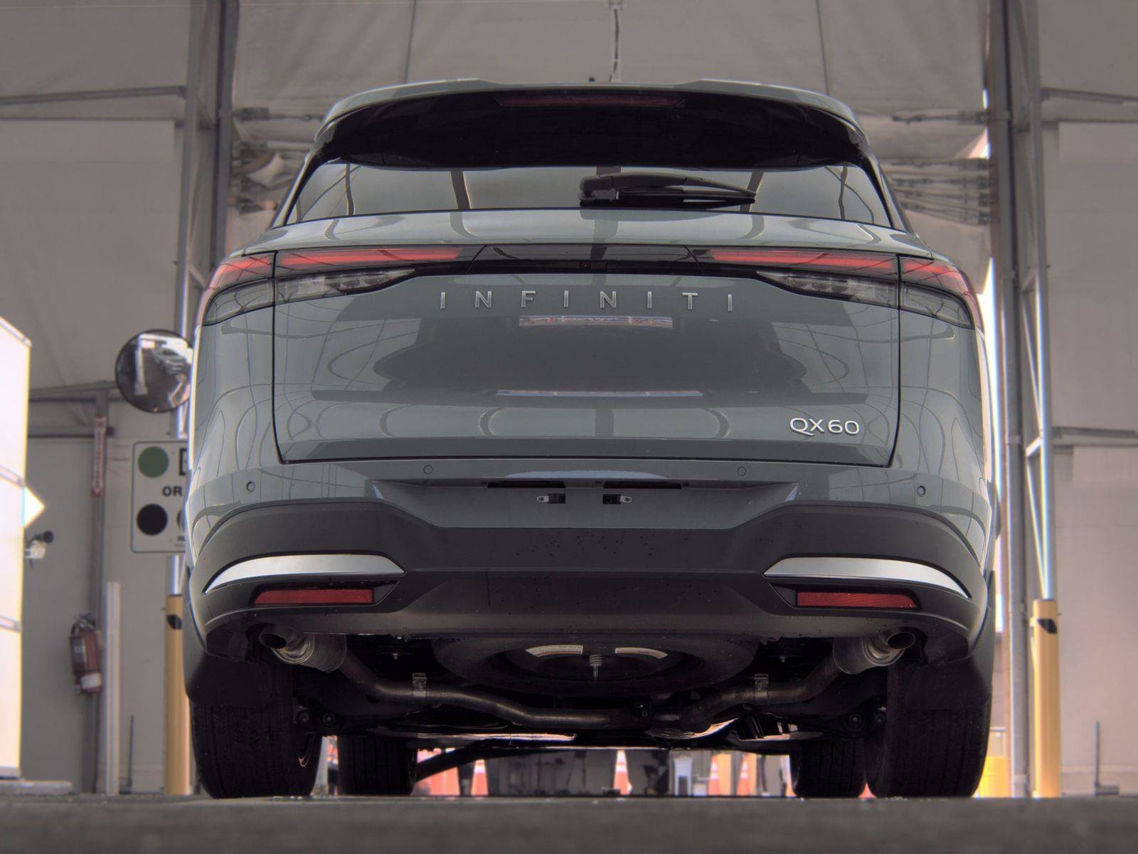 Certified Used 2026 Gray INFINITI LUXE image 2