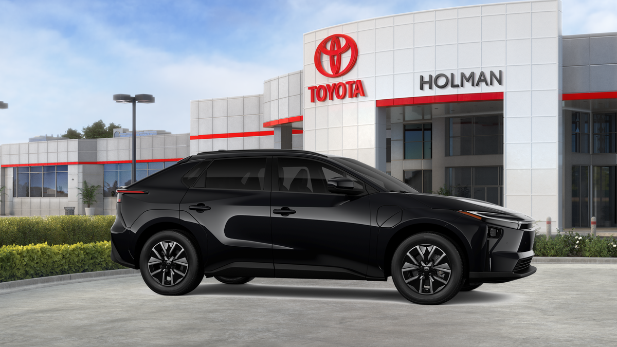 2026 Toyota bZ XLE - Photo 28