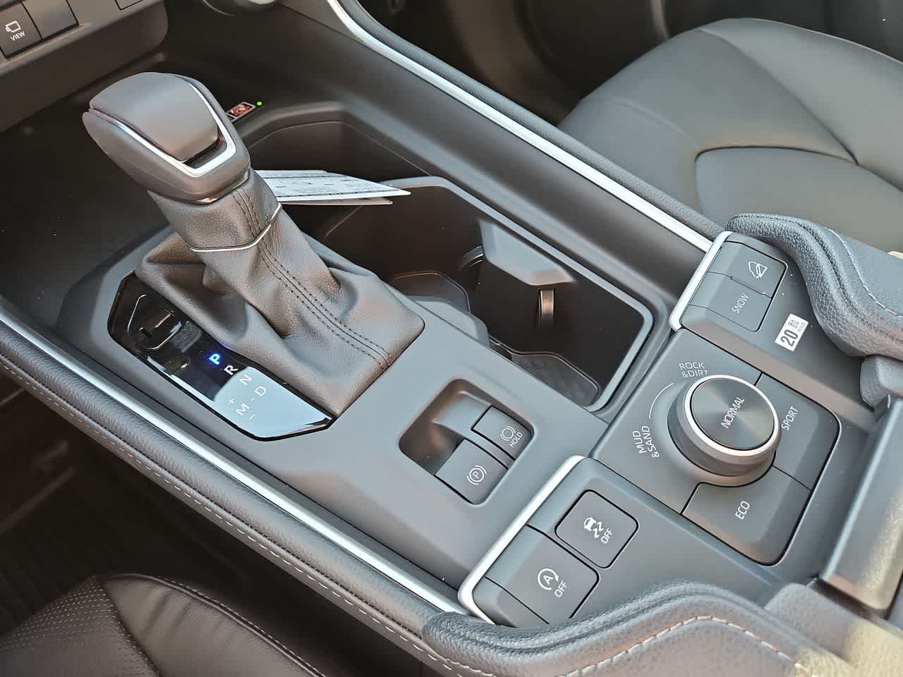 Used 2024 Wind Chill Pearl Toyota Platinum image 20