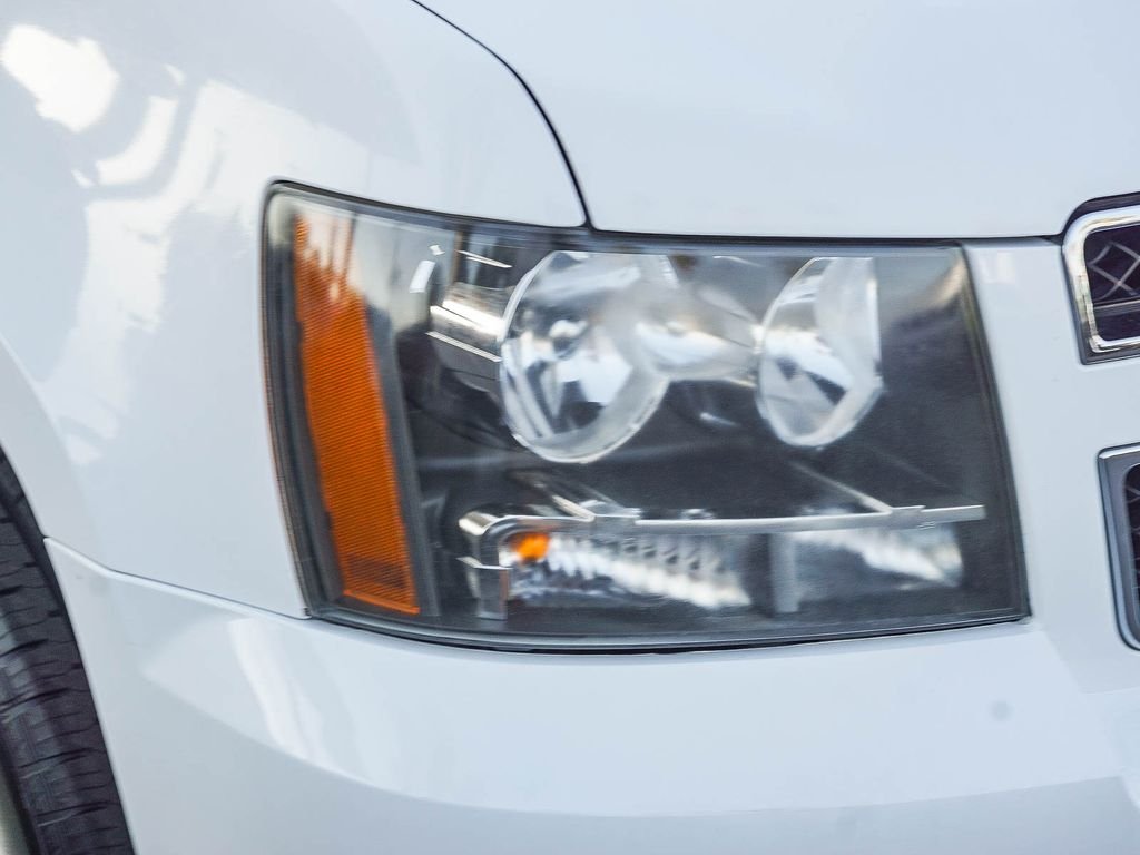 Used 2007 White Chevrolet LT image 10