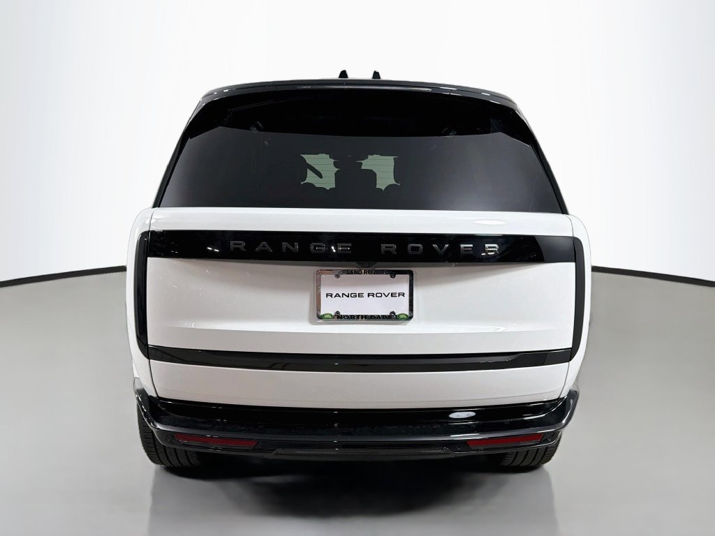 New 2027 Fuji White Land Rover SE image 6