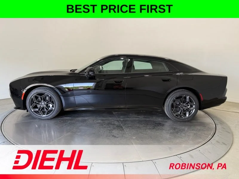New 2026 Diamond Black Crystal Pearlcoat Dodge R/T image 4