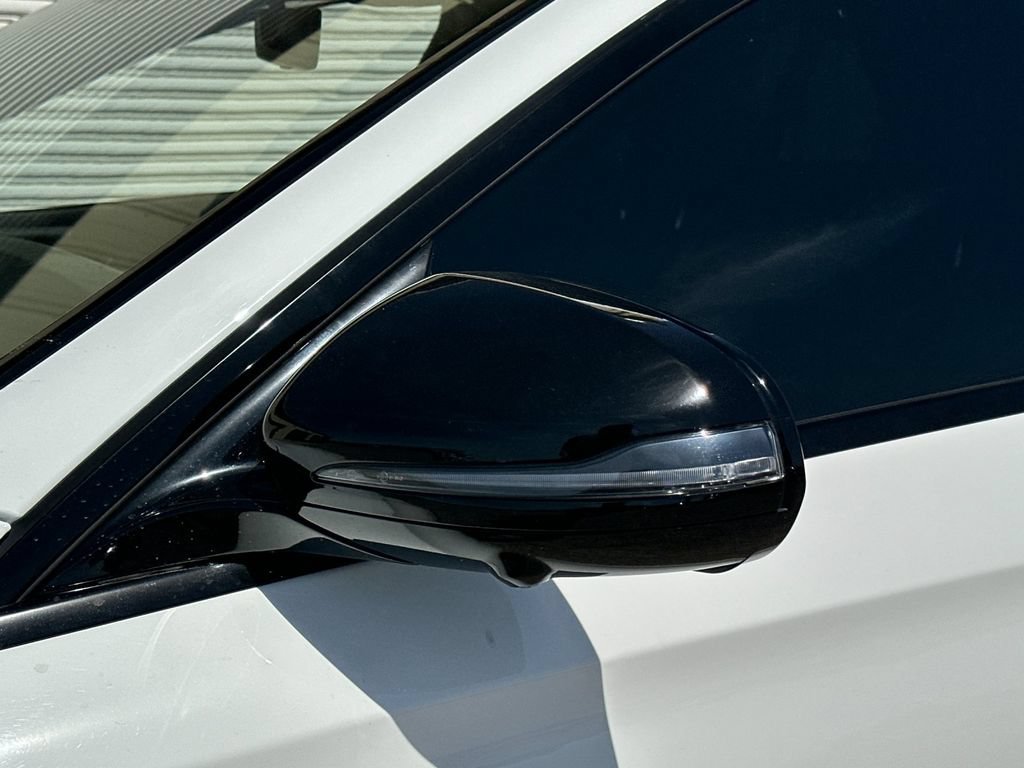 Used 2022 White Mercedes-Benz E 350 image 40