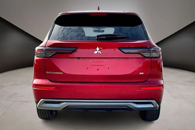 New 2026 Red Mitsubishi SE 1.5T 2WD image 4