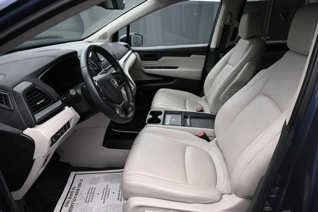 Used 2025 Black Honda EX-L image 11