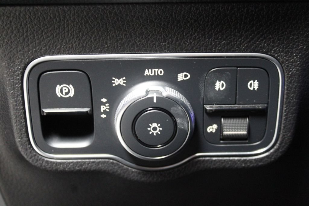 Certified Used 2023 Blue Mercedes-Benz GLB 250 image 19