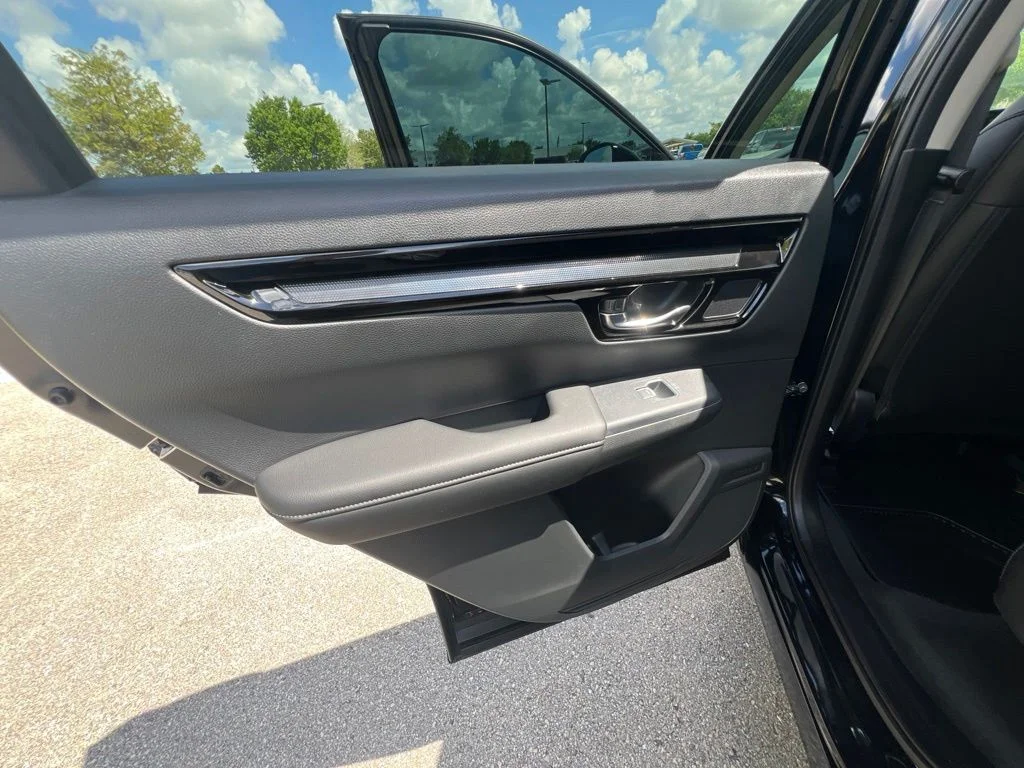 Used 2025 Black Honda EX-L image 23