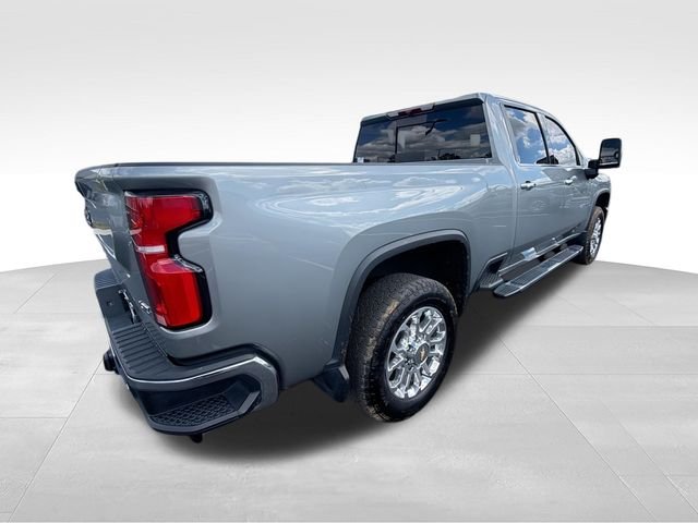 Used 2025 Gray Chevrolet LTZ image 8