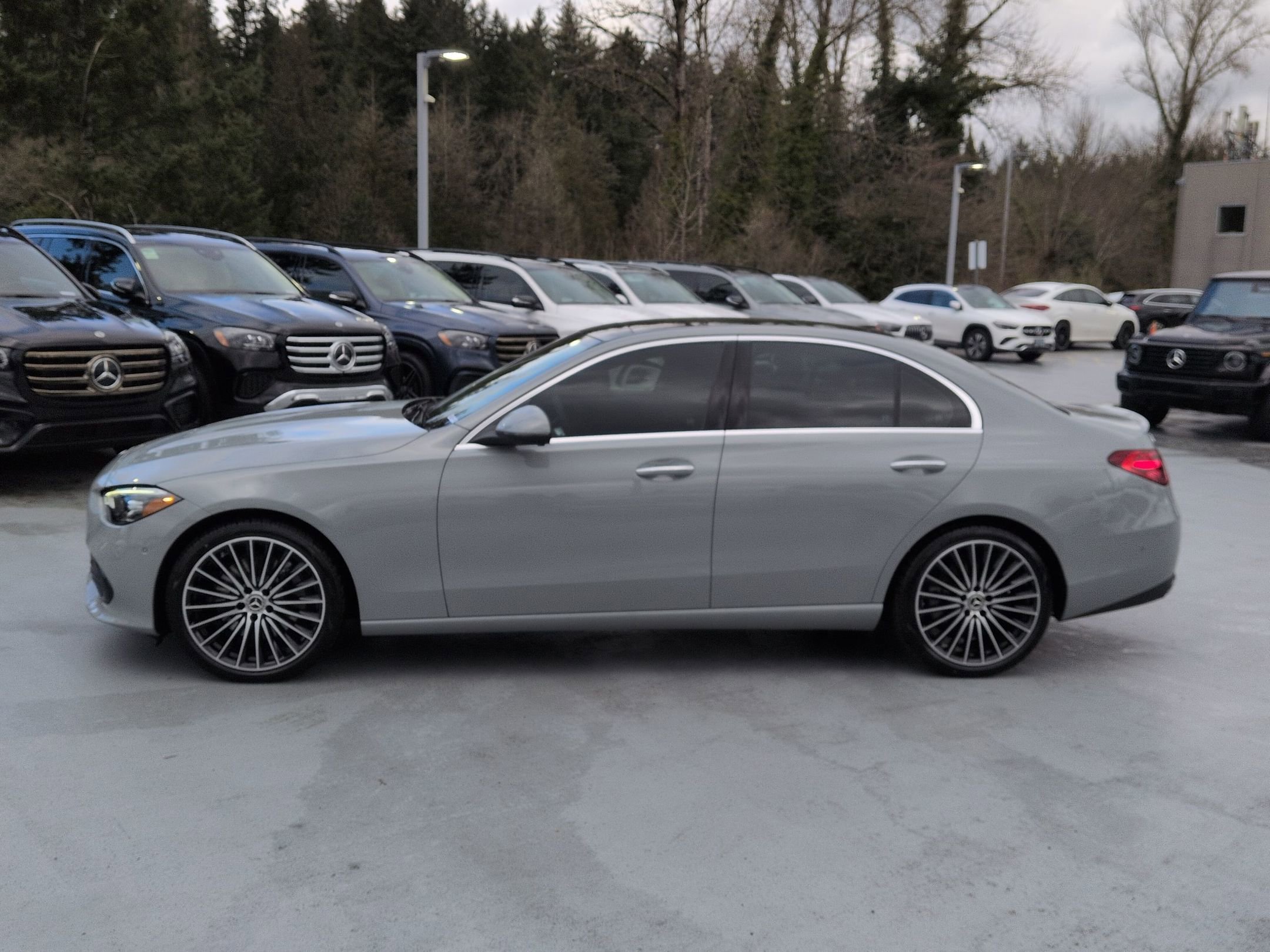 New 2026 MANUFAKTUR Alpine Grey Mercedes-Benz C 300 image 42