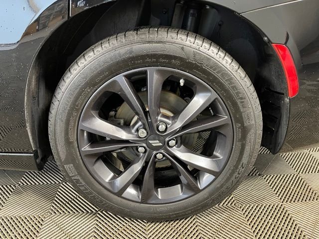 Used 2023 Black Dodge SXT image 11