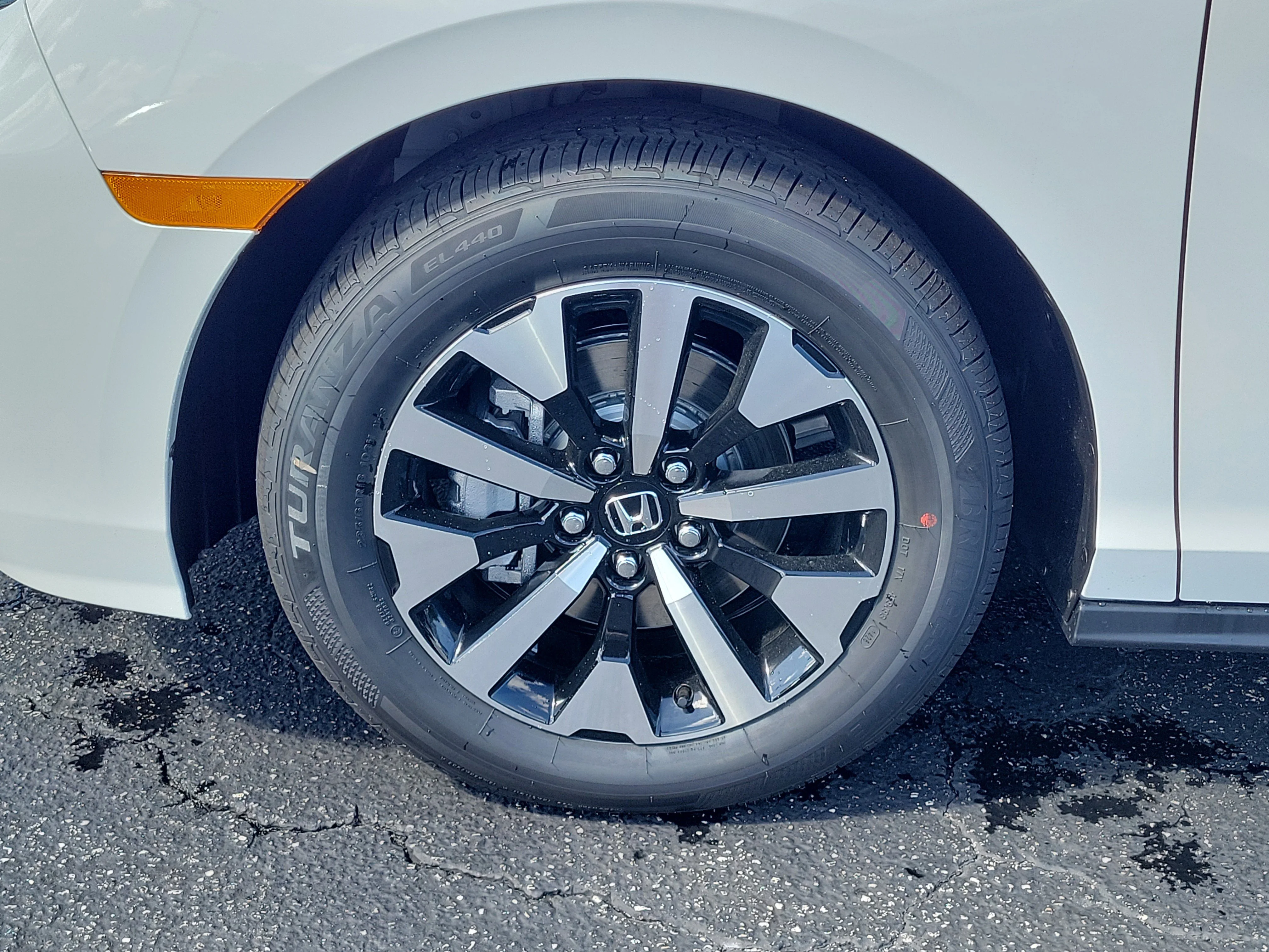 New 2026 Platinum White Pearl Honda EX-L image 28