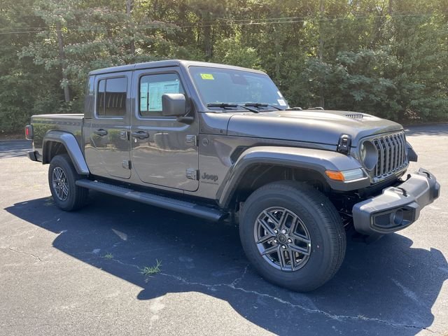2026 Jeep Gladiator Sport S Auto's photo