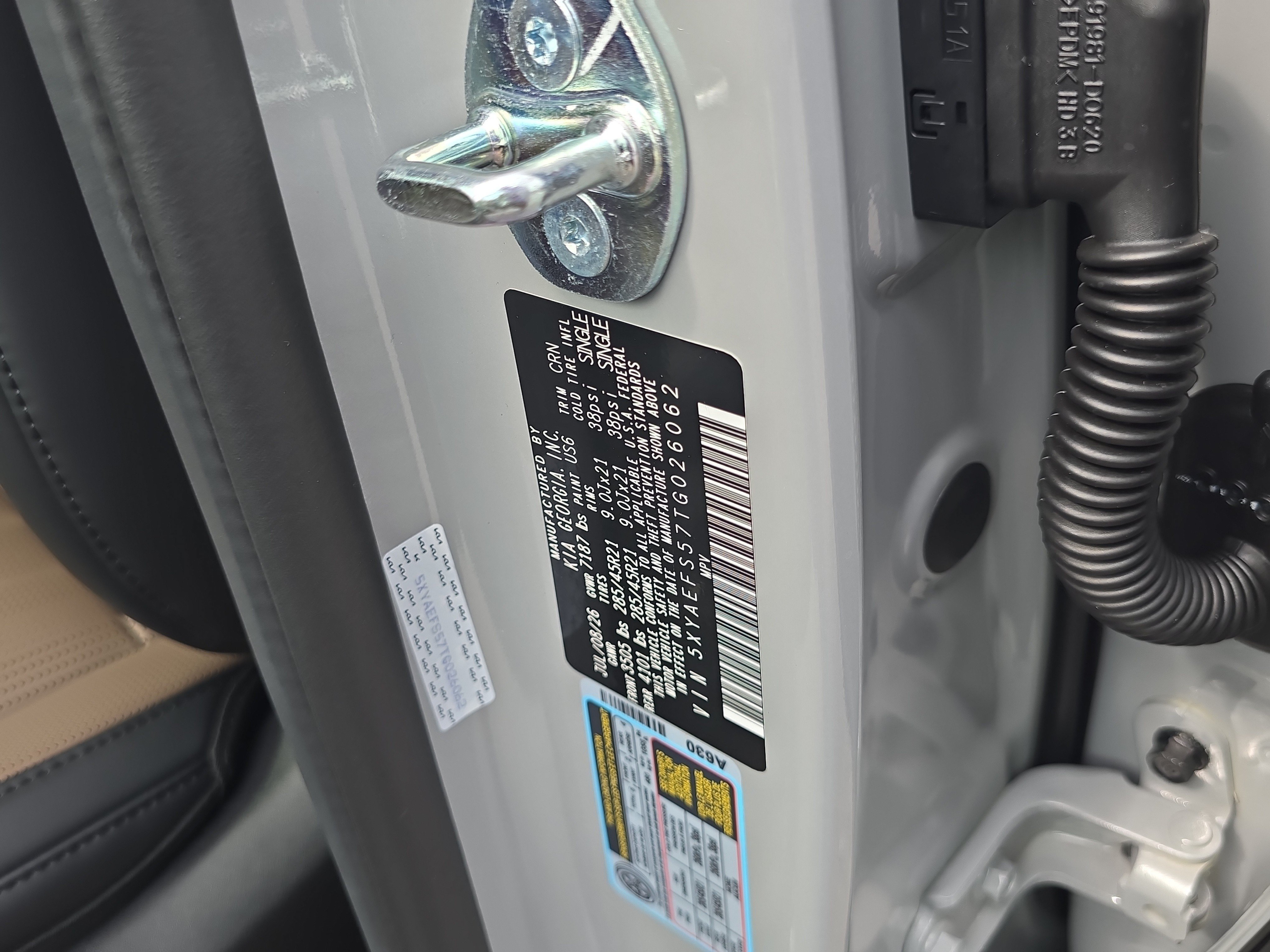 New 2026 Wolf Gray / Black Roof Kia GT-Line AWD image 33