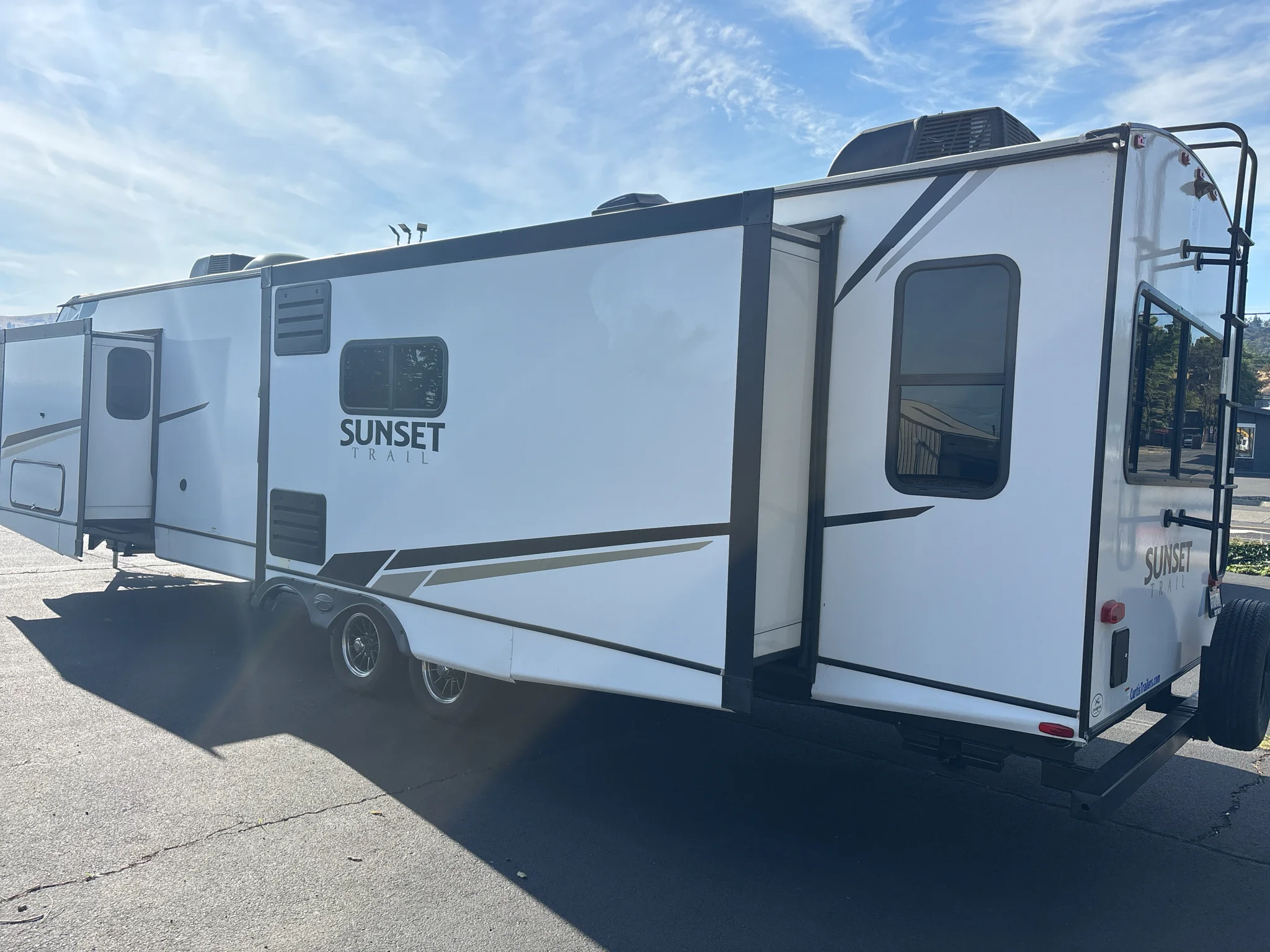 Used 2022  CROSSROADS SUNSET TRAIL SUPER LITE image 5