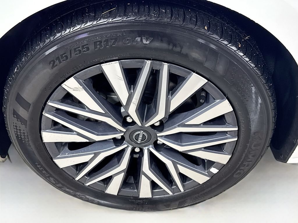 2025 Nissan Altima SV - Photo 37