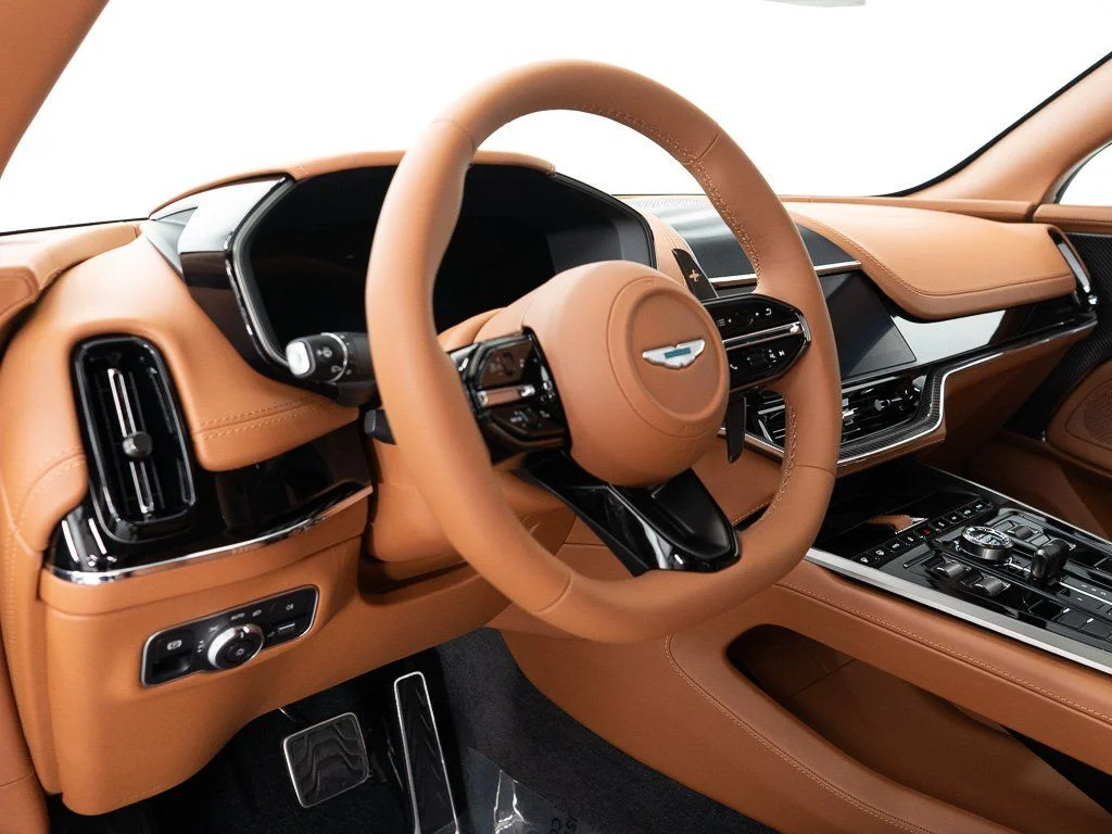 New 2026 Q Oberon Black Aston Martin 707 image 14