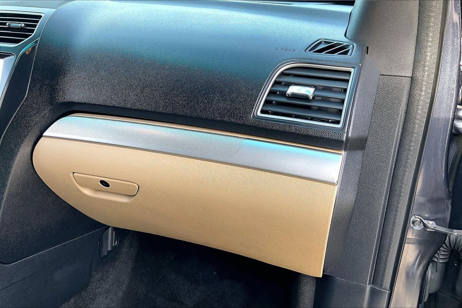 Used 2017 Smoked Quartz Metallic Tinted Clearcoat Ford XLT image 18