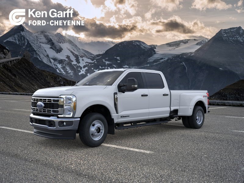 New 2026 Oxford White Ford XLT image 1