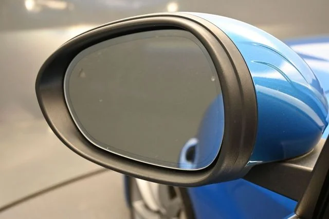 Used 2020 Blue Alfa Romeo Base image 5